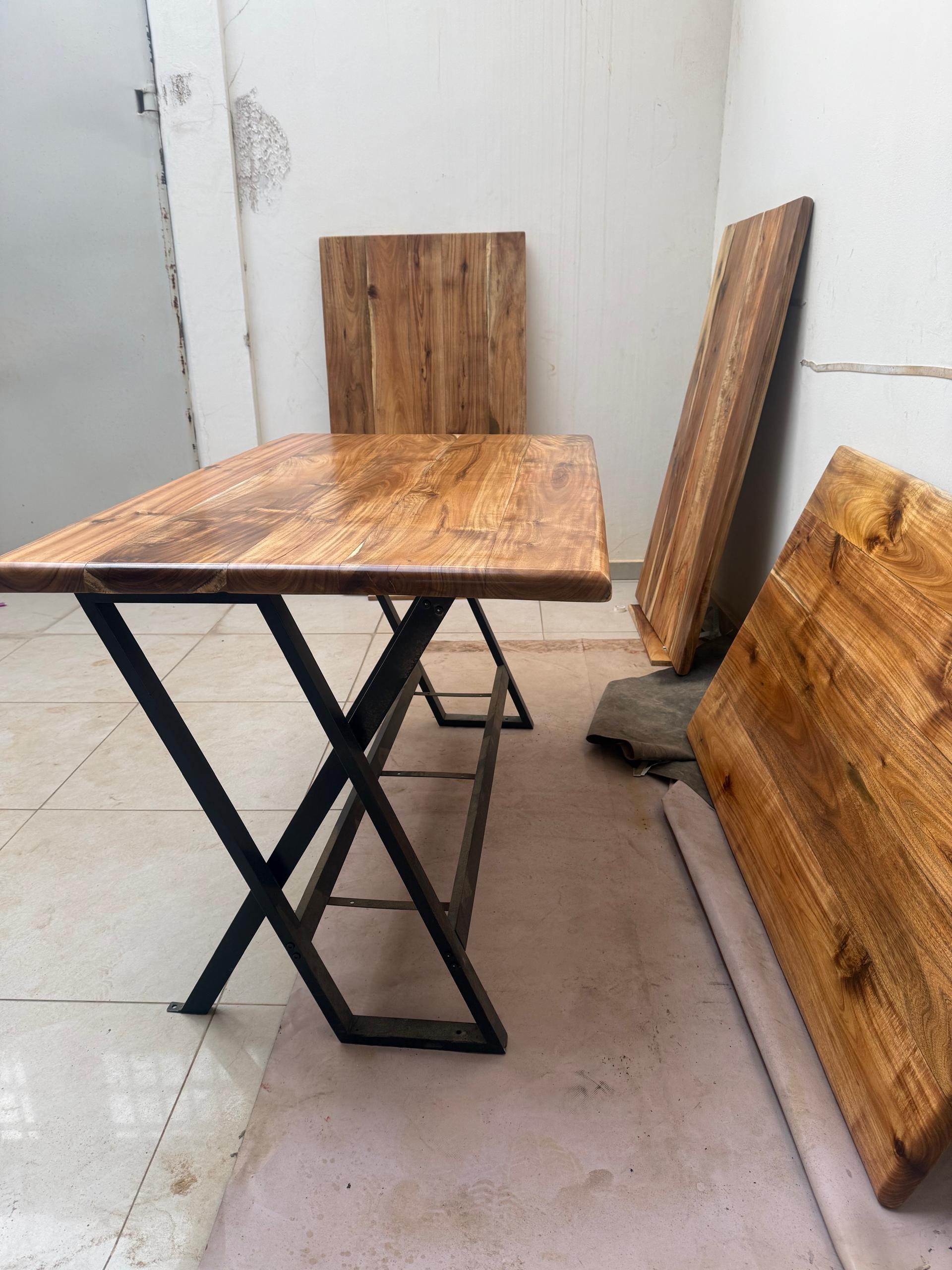 Table bois massif